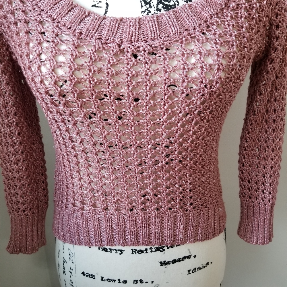 Rue21 Pink Embroidered Blouse. - Picture 4 of 16